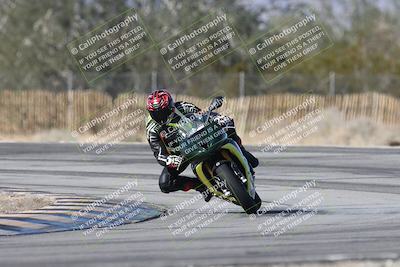 media/Dec-01-2025-Moto Forza (Mon) [[2daa91e15f]]/3-Beginner Group/Session 3 (Turn 3)/